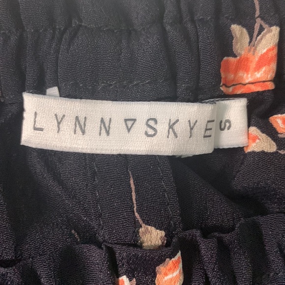 Bardot Maxi Dress in Raining Jasmine FLYNN SKYE
Color:Raining Jasmine Size: S - Picture 12 of 13